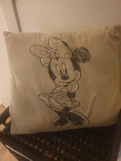 Te koop wegens verhuizing !!, Huis en Inrichting, Woonaccessoires | Kussens, Zo goed als nieuw, Ophalen