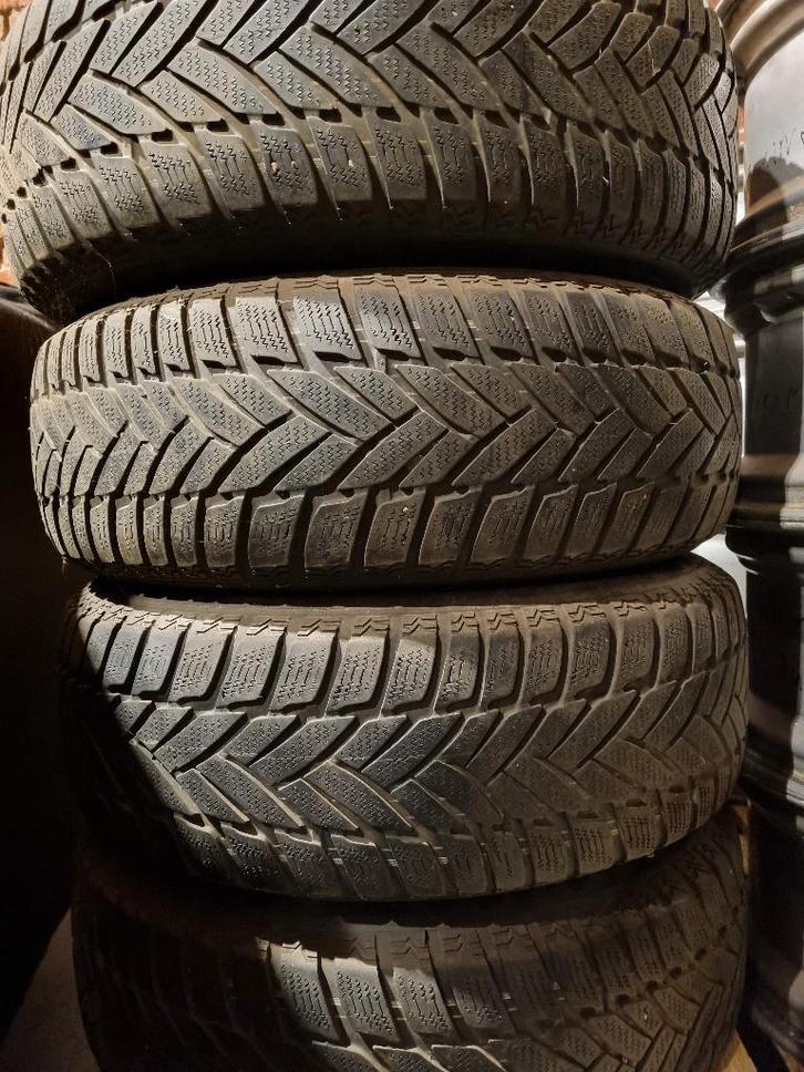 BMW winterbanden op velg 15” 1-serie 3-serie, Auto-onderdelen, Banden en Velgen, Banden en Velgen, Winterbanden, 15 inch, 195 mm