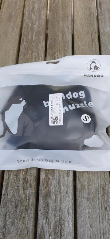 Nieuw muilkorf voor honden met korte snuit en platte neus beschikbaar voor biedingen