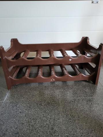 Plastiek wijn of schoenrek.  beschikbaar voor biedingen