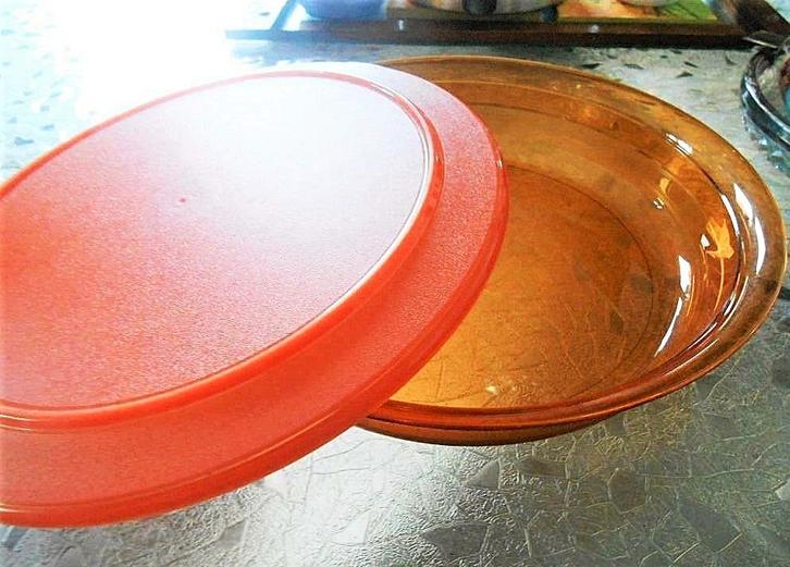 Tupperware: schaaltje (1,3l) kerstkleur, Huis en Inrichting, Keuken | Tupperware, Nieuw, Oranje, Ophalen of Verzenden