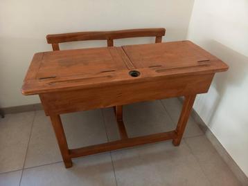 vintage houten schoolbank beschikbaar voor biedingen