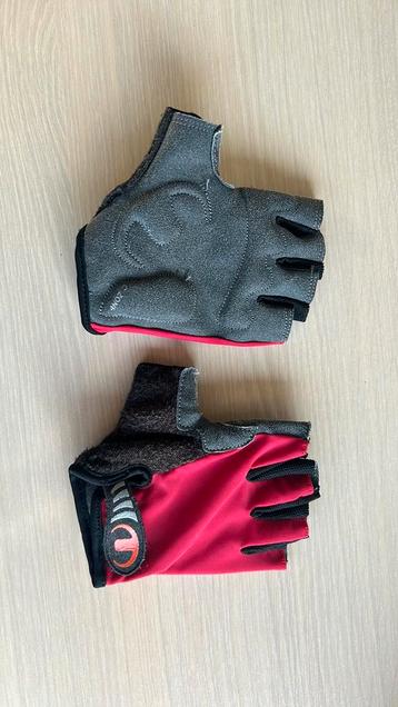Fietshandschoenen zomer beschikbaar voor biedingen