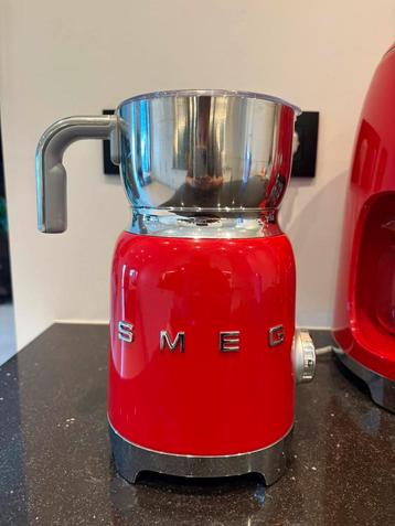 SMEG retro melkopschuimer rood beschikbaar voor biedingen
