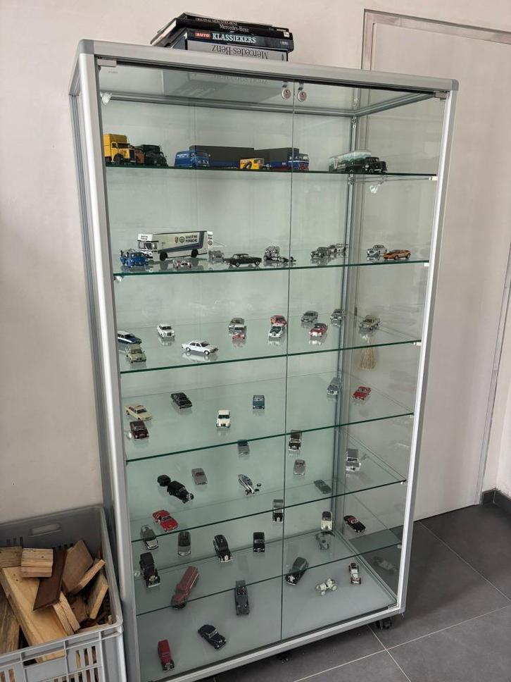 Vitrine kast, Huis en Inrichting, Kasten | Vitrinekasten, Zo goed als nieuw, 150 tot 200 cm, 100 tot 150 cm, 50 tot 75 cm, Met deur(en)