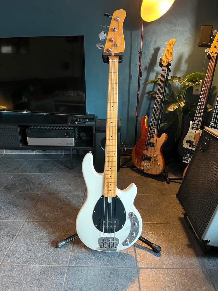 Sire z3, Musique & Instruments, Instruments à corde | Guitares | Basses, Comme neuf, Enlèvement