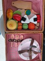 Picknik mand met houten bordjes en fruit speelgoed, Gebruikt, Ophalen