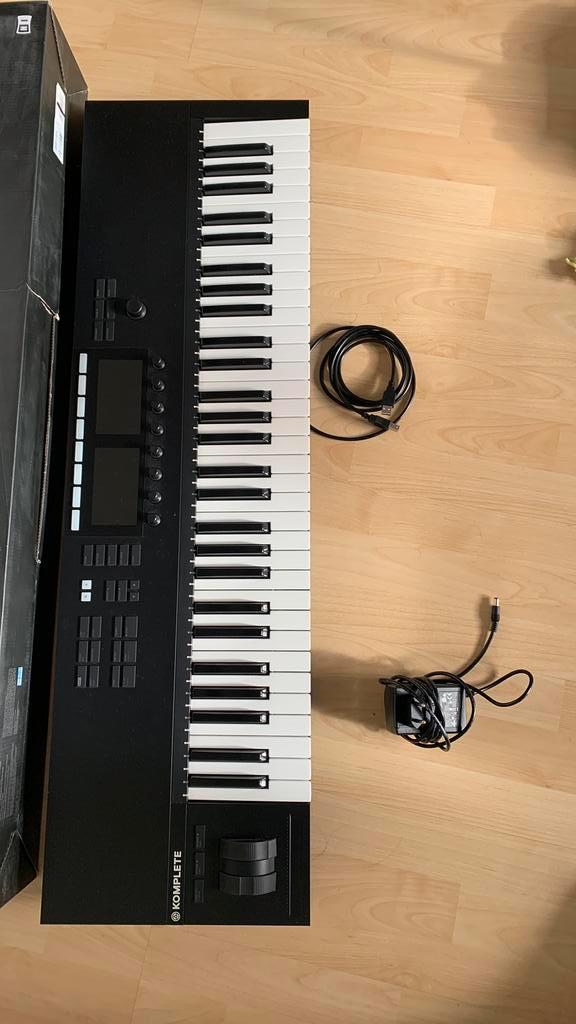 Komplete kontrol s61 mk2, Muziek en Instrumenten, Keyboards, Zo goed als nieuw, Ophalen