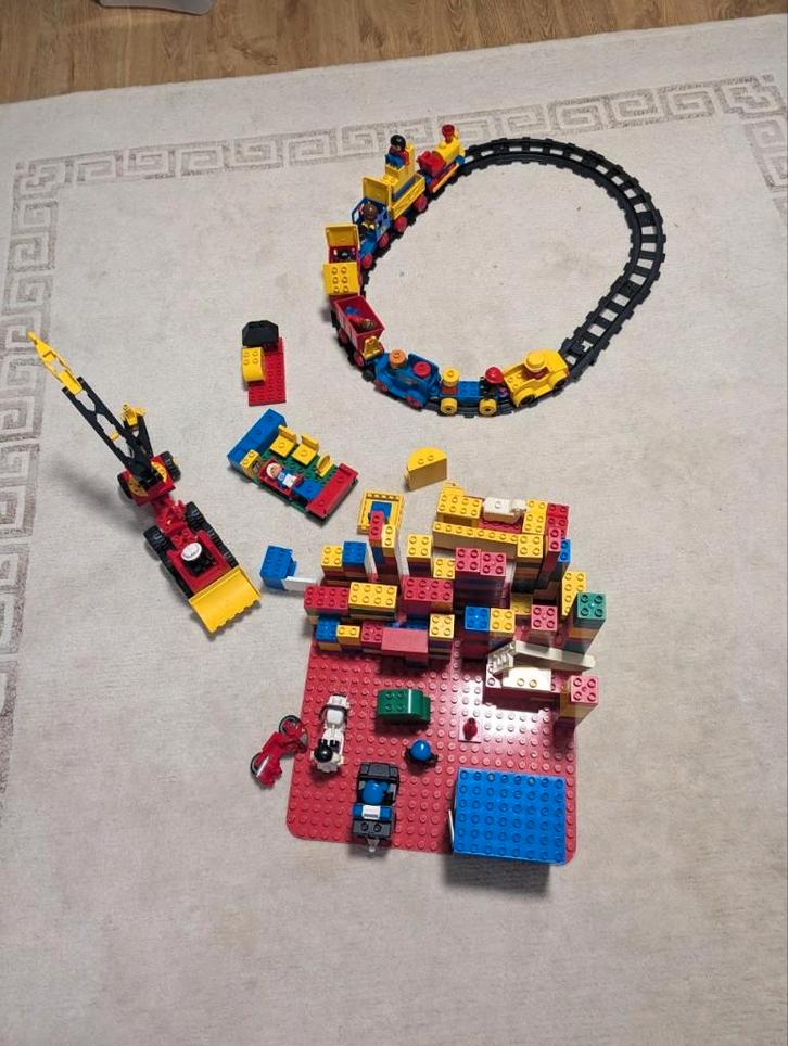 Grote LEGO DUPLO set met treinsporen, politie, bouwmachine, Kinderen en Baby's, Speelgoed | Duplo en Lego, Gebruikt, Duplo, Ophalen