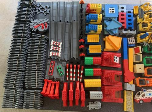 Groot lot Lego Duplo (o.a. veel treinmateriaal), Kinderen en Baby's, Speelgoed | Duplo en Lego, Gebruikt, Duplo, Losse stenen