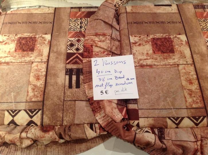 2 x 2 zitkussens met flappen rondom voor stoelen, Huis en Inrichting, Woonaccessoires | Kussens, Zo goed als nieuw, Ophalen of Verzenden