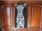 jurk nr 13 zwart met bloem 80 euro., Enlèvement, Comme neuf, Noir