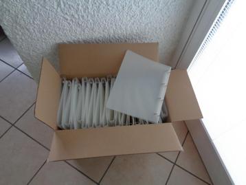 Classeur 4 anneaux A4. Transparent. A4 NEUF. 36 Pièces beschikbaar voor biedingen