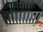 Lit bébé Quax indigo+ sommier + matelas, Enfants & Bébés, Enlèvement, Utilisé