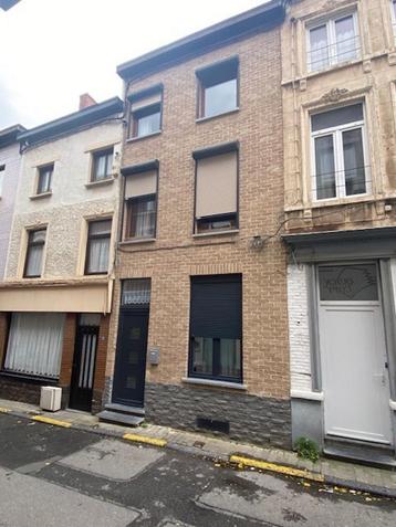 Maison à louer à Chatelet