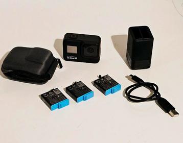 Gopro 8 + dual charger + 3 batterijen beschikbaar voor biedingen