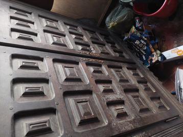 MEUBLE ESPAGNOLE EN ChAINE beschikbaar voor biedingen