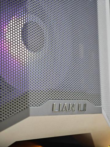 High-End Lian Li build  i7 | RTX 3060 | 2TB | 32GB | LCD AIO beschikbaar voor biedingen