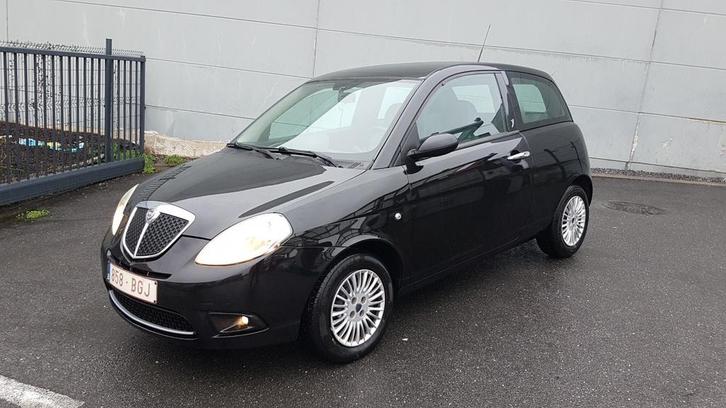 Lancia Ypsilon prête à immatriculer 04969749 31 CTOK, Autos, Lancia, Particulier, Ypsilon, Verrouillage central, Peinture métallisée