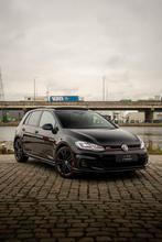 Volkswagen Golf GTI performance Pano/dynaudio/DCC/ACC, Auto's, Volkswagen, Automaat, Euro 6, 4 cilinders, Alcantara