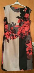 Robe fleurie : Cassis (T46), Vêtements | Femmes, Neuf