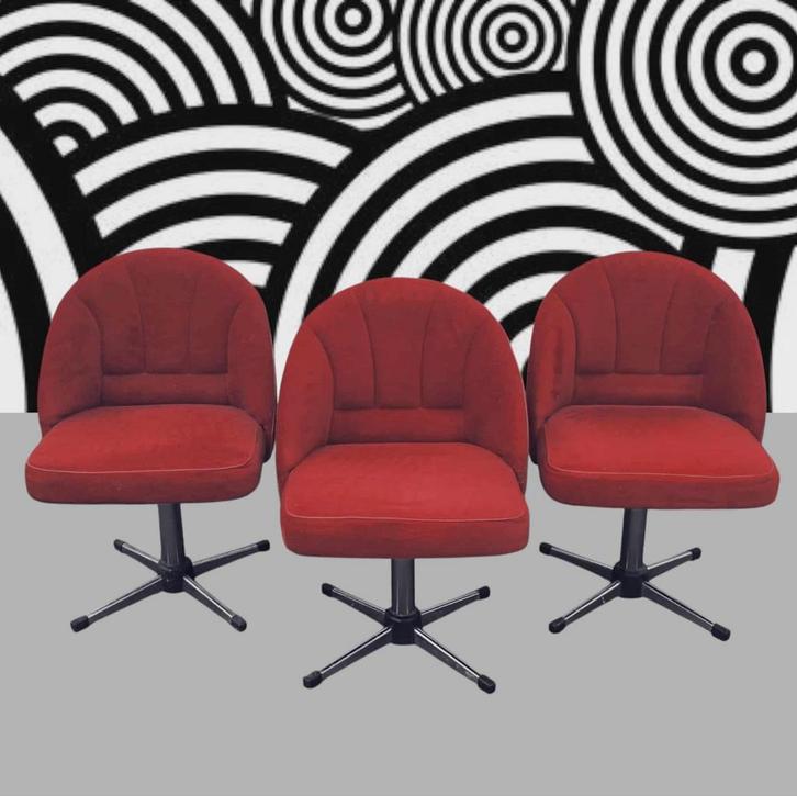 /stuk retro draaistoel, Huis en Inrichting, Stoelen, Gebruikt, Drie, Stof, Rood, Ophalen