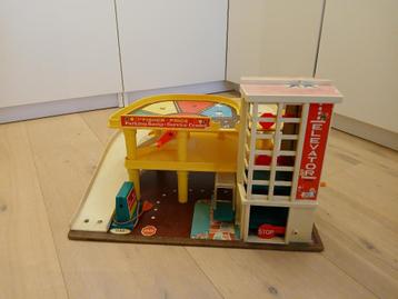 Fisher Price, Little People Play, retro autogarage beschikbaar voor biedingen