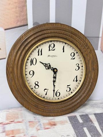 Richter Quartz vintage 1950 wandklok hout houten wand klok beschikbaar voor biedingen