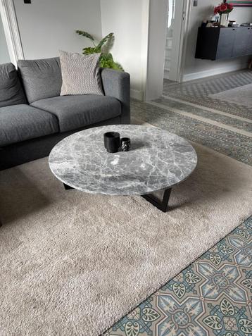 Salontafel Juntoo beschikbaar voor biedingen