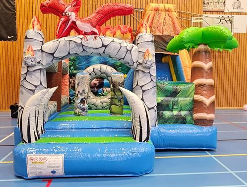 Spingkasteel Dino te huur, Hobby en Vrije tijd, Feestartikelen | Verhuur, Nieuw, Ophalen