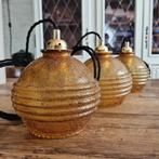 Drie amberkleurige vintage glazen hanglampen, Ophalen of Verzenden