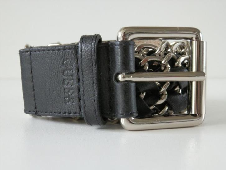 Guess riem. Leer / metaal., Kleding | Dames, Riemen en Ceinturen, Zo goed als nieuw, 100 cm of meer, 3 tot 5 cm, Zwart, Echt leder