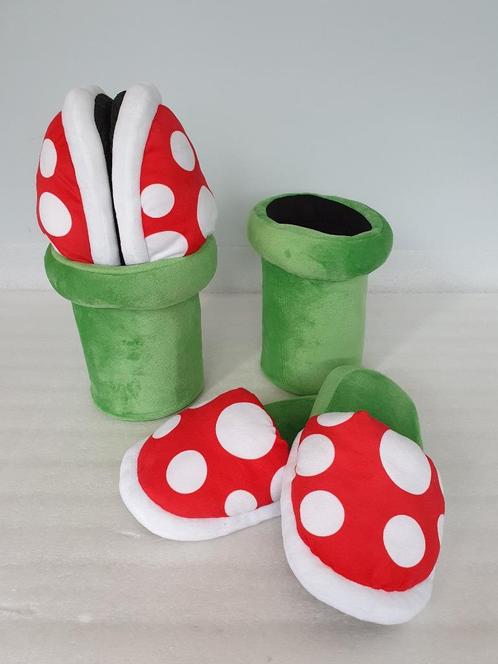 2 paar Piranha Plant Super Mario pantoffels, Kleding | Heren, Overige Herenkleding, Gedragen, Ophalen of Verzenden