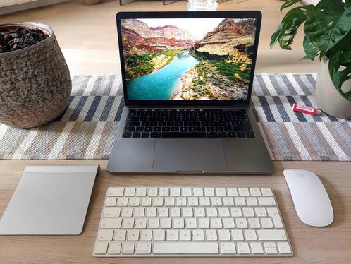 Set Macbook Pro 2019 256gb 16gb RAM 1.4 Ghz, Computers en Software, Apple Macbooks, Zo goed als nieuw, MacBook Pro, 13 inch, Minder dan 2 Ghz