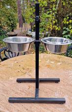 Staander met eet en drinkkommen, Ophalen, Gebruikt