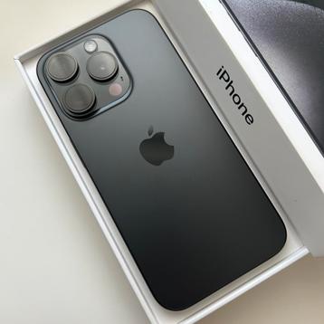 iPhone 15 Pro garantie, doos, factuur compleet beschikbaar voor biedingen