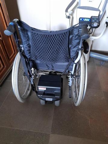 Rolstoel met hulpmotor beschikbaar voor biedingen
