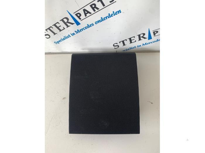 Speakerkap van een Mercedes B-Klasse, Auto-onderdelen, Interieur en Bekleding, Mercedes-Benz, Gebruikt, 3 maanden garantie, Ophalen of Verzenden