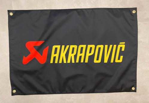 Drapeau Akrapovic, Divers, Drapeaux & Banderoles, Comme neuf