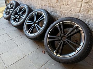Originele Mercedes velgen beschikbaar voor biedingen