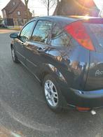 Ford Focus  Hatchback 2003, Auto's, Stof, 140 g/km, 4 cilinders, Blauw