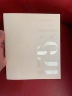 Delvaux Boek, Ophalen of Verzenden, Zo goed als nieuw