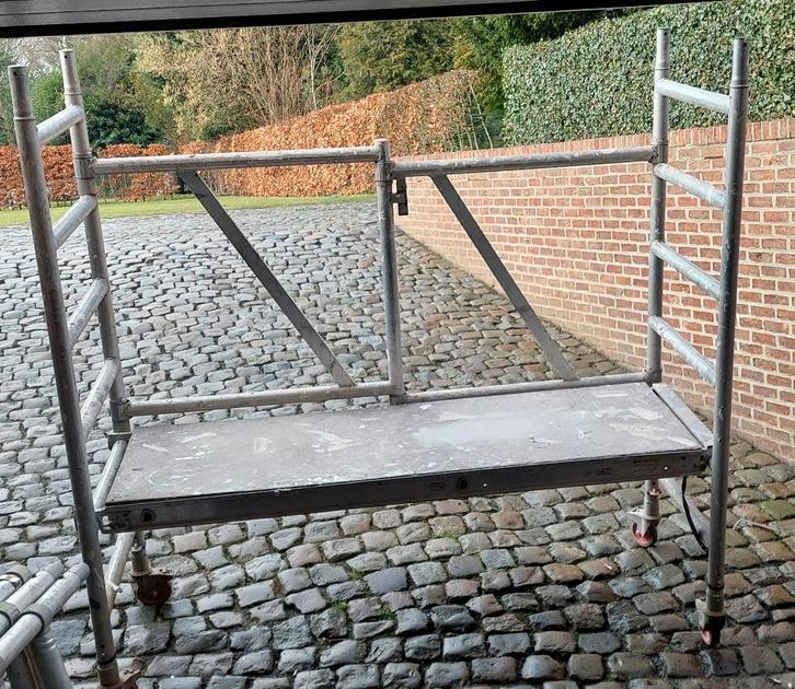 2 échafaudages roulants: Altrex 3,6m + Instant 6,3m, Bricolage & Construction, Échafaudages, Utilisé, Échafaudage fixe ou roulant