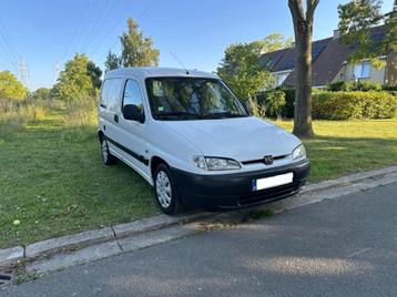 Peugeot partner 1.9 diesel  Blanco Gekeurd en carpass beschikbaar voor biedingen