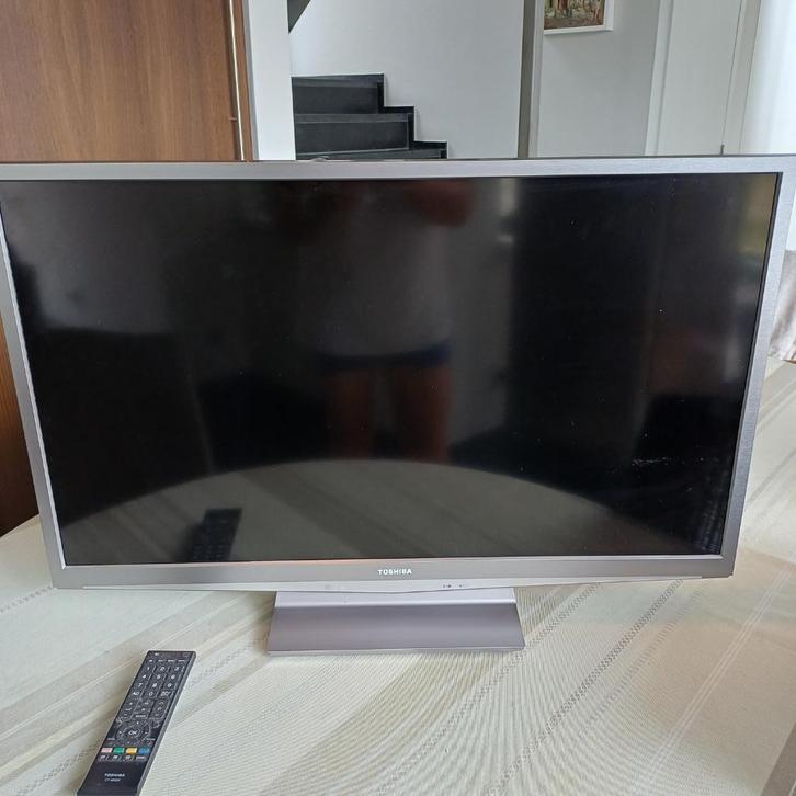 tv Toshiba 32 inch, Audio, Tv en Foto, Televisies, Zo goed als nieuw, LCD, 80 tot 100 cm, Full HD (1080p), Toshiba, Smart TV, Ophalen