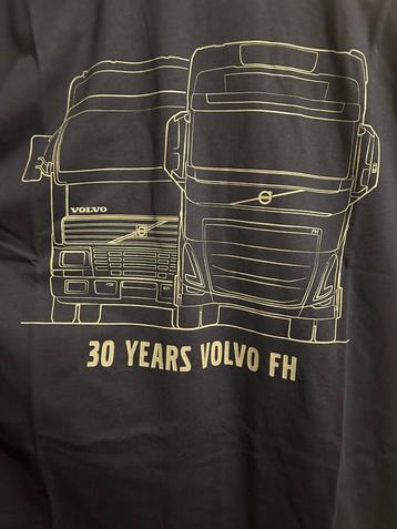 Merchandise van Volvo Trucks - blauwe t-shirt maat S