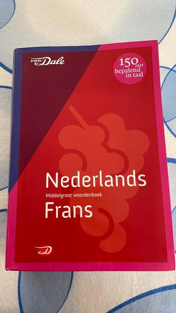 van Dale middelgroot woordenboek Nederlands-Frans beschikbaar voor biedingen