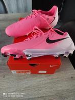 Chaussures de football, Sports & Fitness, Football, Enlèvement, Neuf, Chaussures