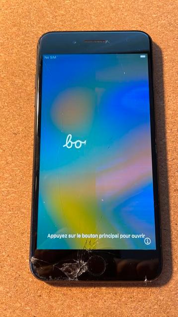 iPhone 8 Plus 64GB  - defect beschikbaar voor biedingen
