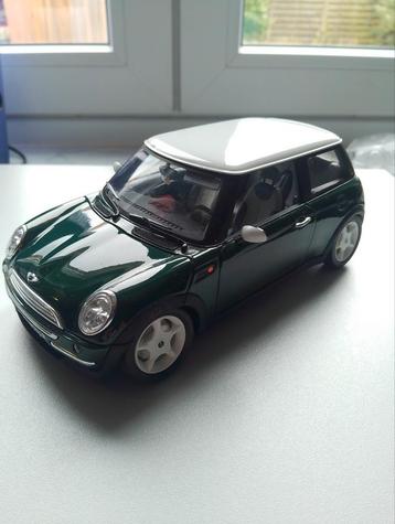 MINI Cooper - modelauto 2001 - Burago 1:18 beschikbaar voor biedingen